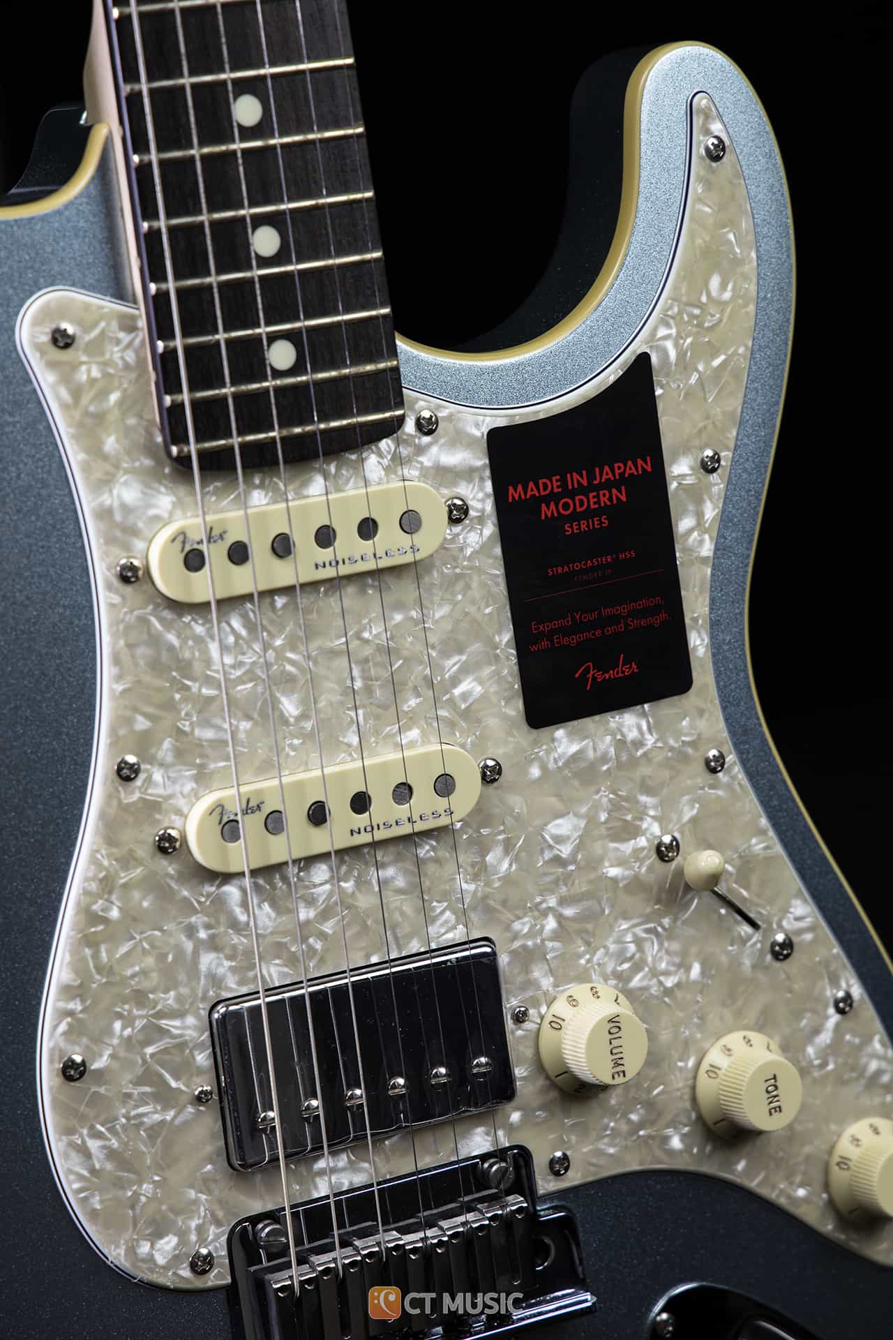กีตาร์ไฟฟ้า Fender Modern Stratocaster HSS สต็อกแน่น พร้อม กีตาร์ไฟฟ้า Fender Modern Stratocaster HSS สต็อกแน่น พร้อม