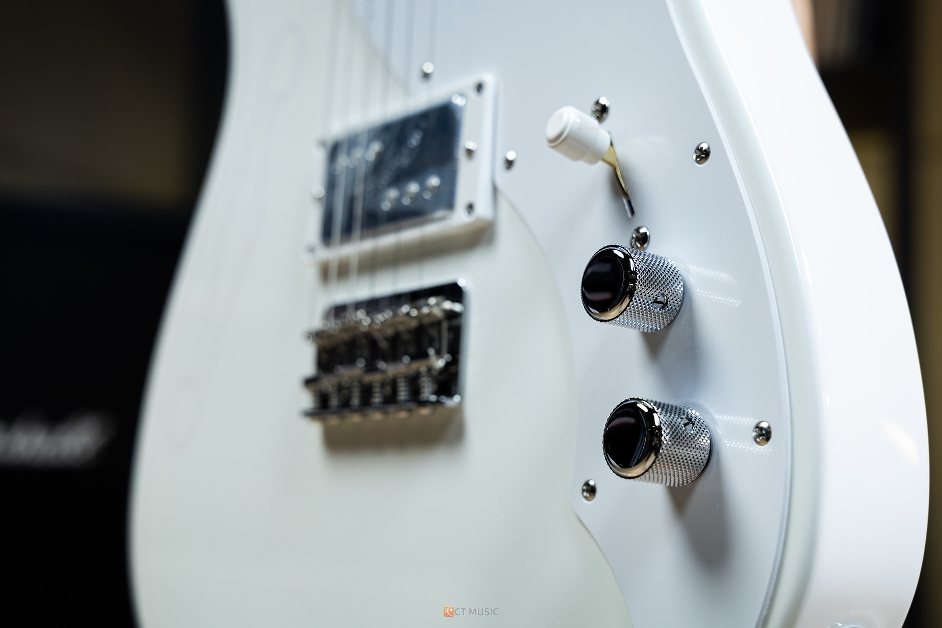 กีตาร์ไฟฟ้า Fender Silent Siren Telecaster สต็อกแน่น พร้อม กีตาร์ไฟฟ้า Fender Silent Siren Telecaster สต็อกแน่น พร้อม