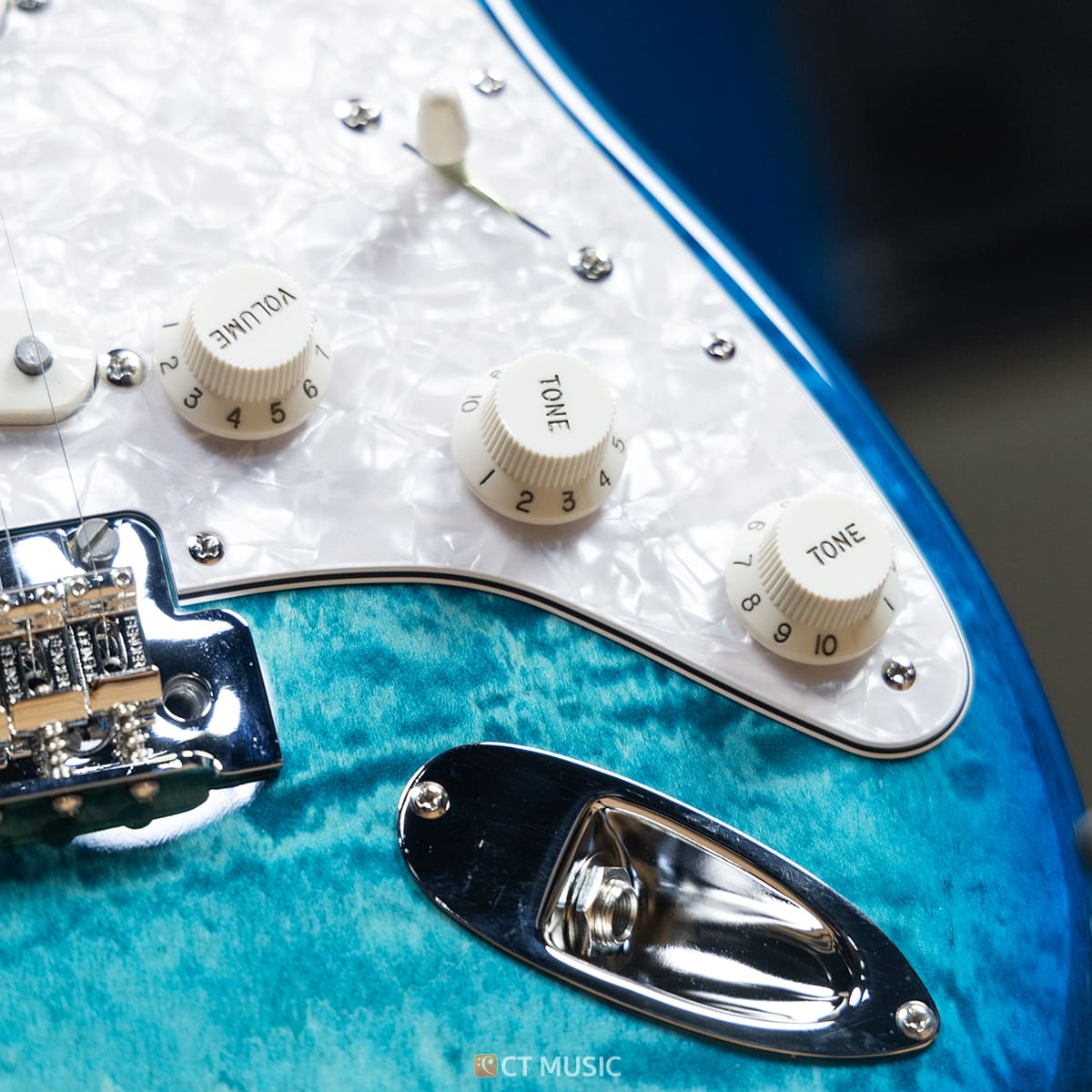 [再出品]fender japan hybridII stratocaster Fender Made in Japan Hybrid II Stratocaster US Blonde Maple