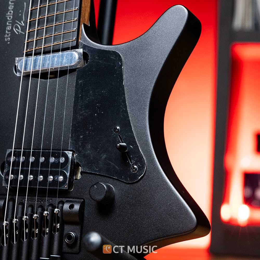 กีตาร์ไฟฟ้า Strandberg Salen NX6 Tremolo Plini Edition Black